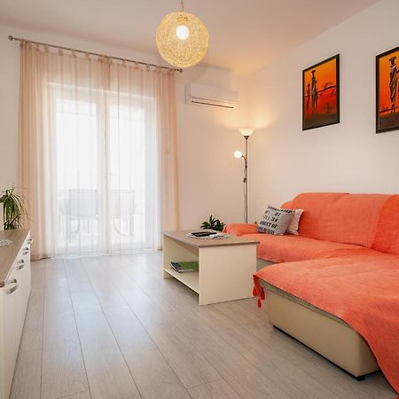 Apartments Kricin 14 Laura バスカ エクステリア 写真